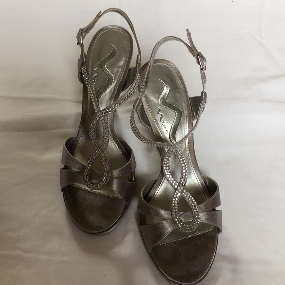 Silver sparkle heel